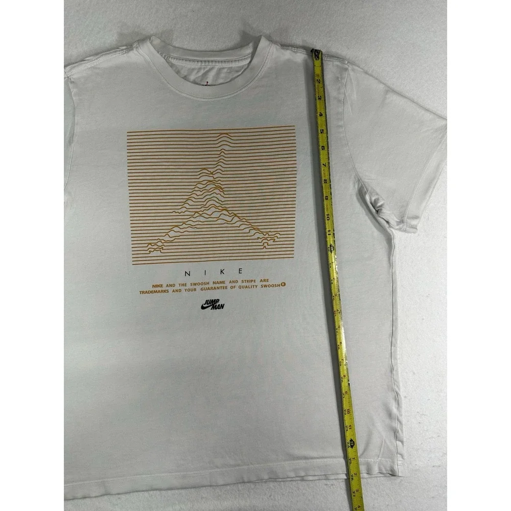 Jordan Mens Large White Graphic Short Sleeve T-Shirt DH8972
